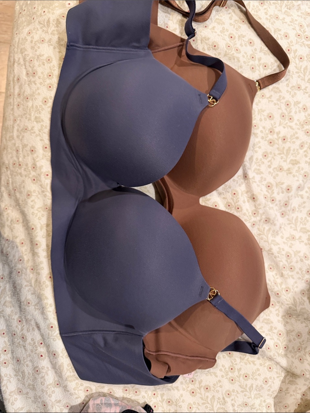 Victoria’s Secret padded no wire bra bundle